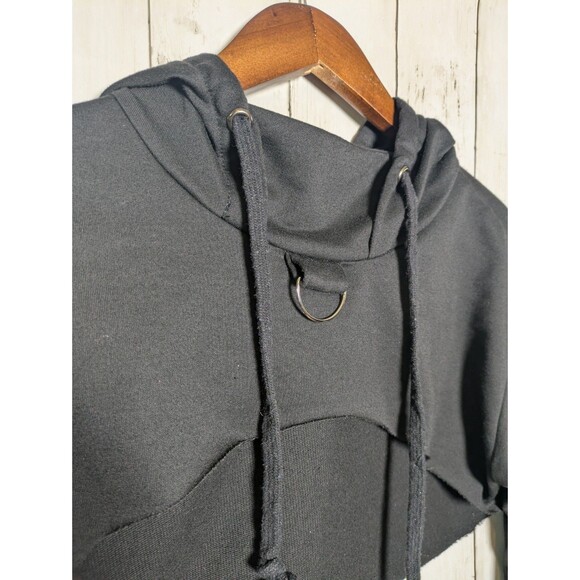Black Cropped Hoodie Size Small Goth Y2K Streetwear Punk Baddie Grunge Alt - Picture 3 of 8